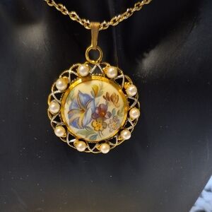 Vintage Gold Tone and Pearl Floral Painted Pendant Necklace